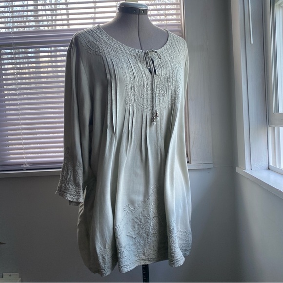 SOLITAIRE Pastel Sage Embroidered Tunic 3/4 Sleeves Size 1X - Picture 3 of 12